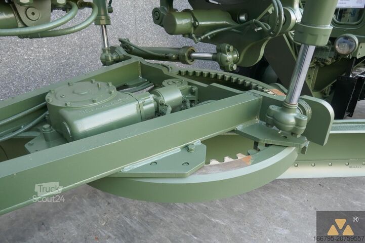 Niveladora Caterpillar 130G Ex-army