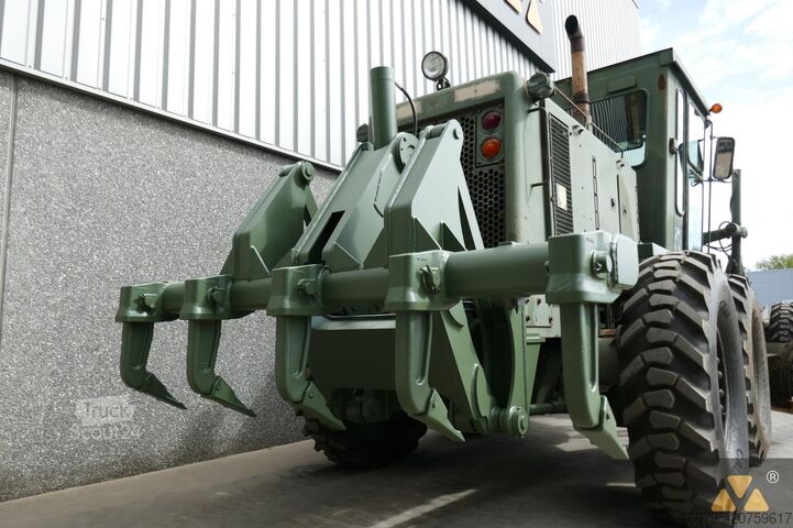 Niveladora Caterpillar 130G Ex-army