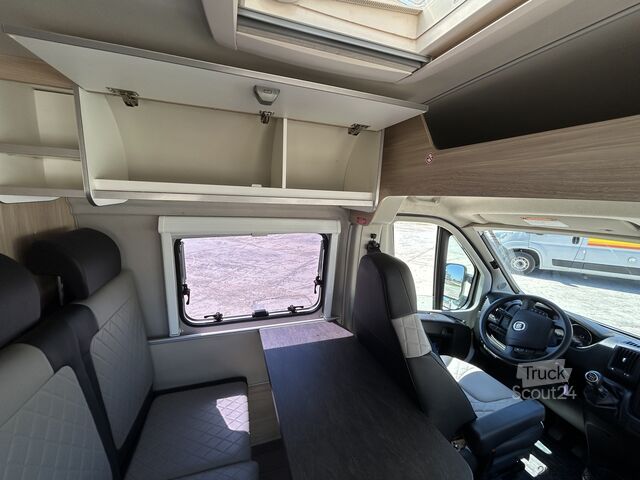 Caravan/camper Fiat Weinsberg Carabus 600 K | 4 Posti Letto | Completamente Attrezzato