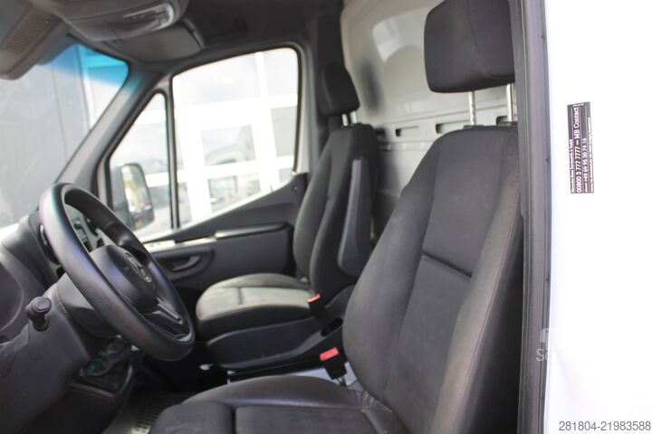 Transporter mit Koffer Mercedes-Benz 314