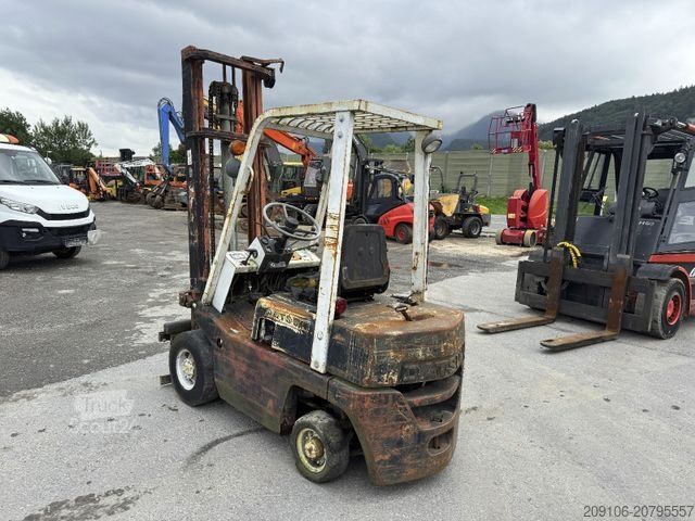 Priekinis krautuvas NISSAN DATSUN F01