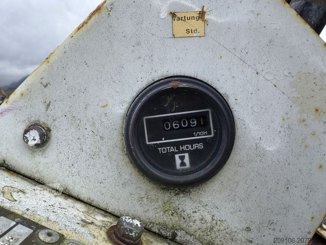 Priekinis krautuvas NISSAN DATSUN F01