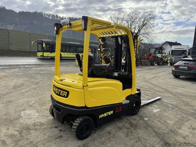 Ανυψωτικό περονοφόρο με εμπρόσθιο φορτηγό HYSTER J2.2 XN Triplex Seitenschieber Freihubmast