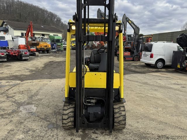 Ανυψωτικό περονοφόρο με εμπρόσθιο φορτηγό HYSTER J2.2 XN Triplex Seitenschieber Freihubmast