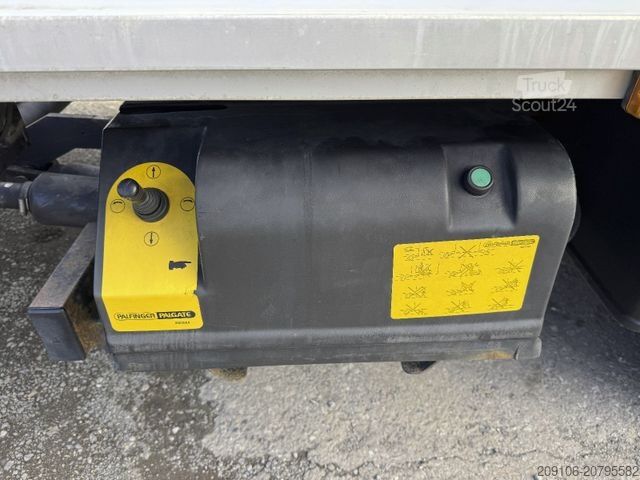 Κλειστό βαν MERCEDES-BENZ Sprinter 515 Koffer LBW 3,5 T