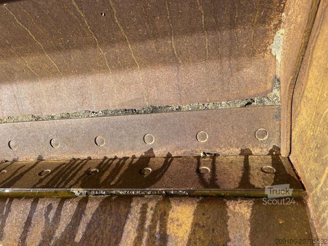 Ratinis krautuvas CATERPILLAR 906 Klappschaufel