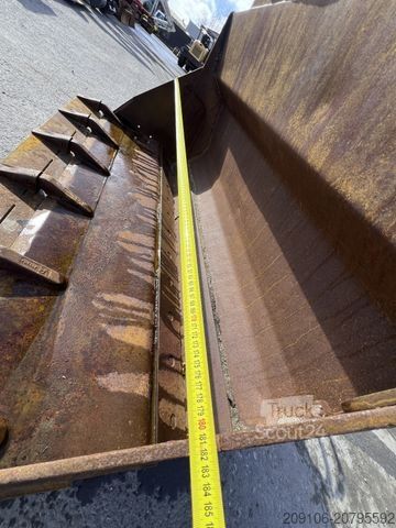 Ratinis krautuvas CATERPILLAR 906 Klappschaufel