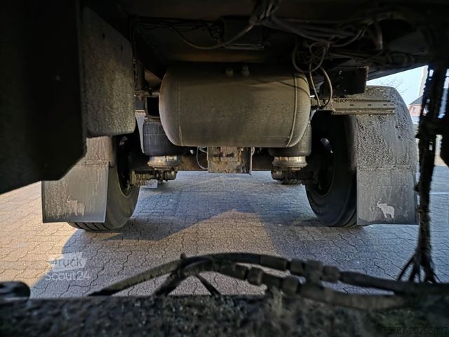 Šaldytuvas puspriekabė SCHMITZ CARGOBULL City Tiefkühler, 2. Achs drehbar, 3 to Ladebordw