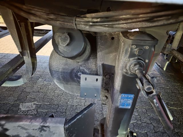 Šaldytuvas puspriekabė SCHMITZ CARGOBULL City Tiefkühler, 2. Achs drehbar, 3 to Ladebordw