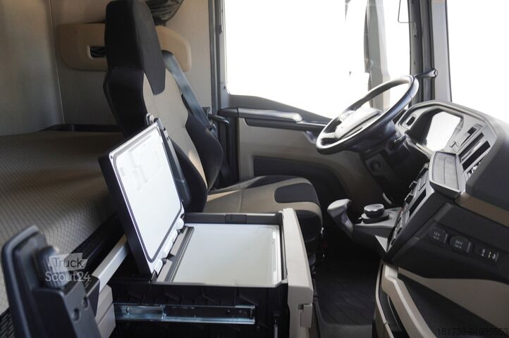 Ledusskapis (režģa furgons) MAN TGX 26.470 6x2 / 80 tho. km!! / 2023