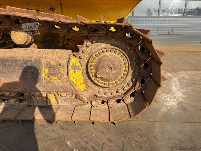 Planiermaschine Komatsu D65PXi-18