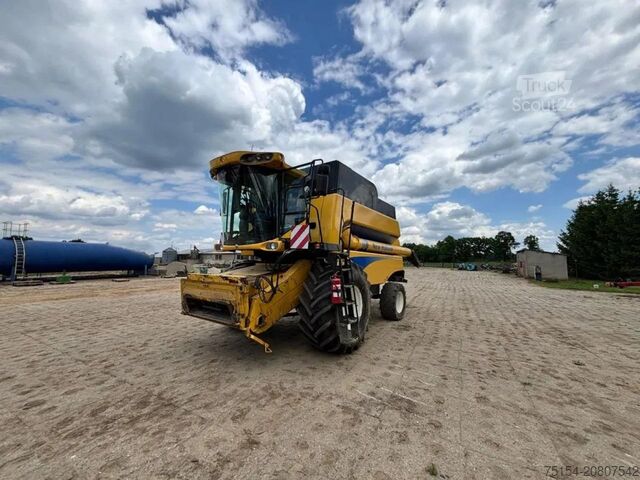 Kombajn sklízecí New Holland CSX7070