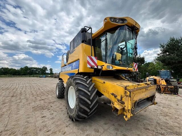 Kombajn sklízecí New Holland CSX7070