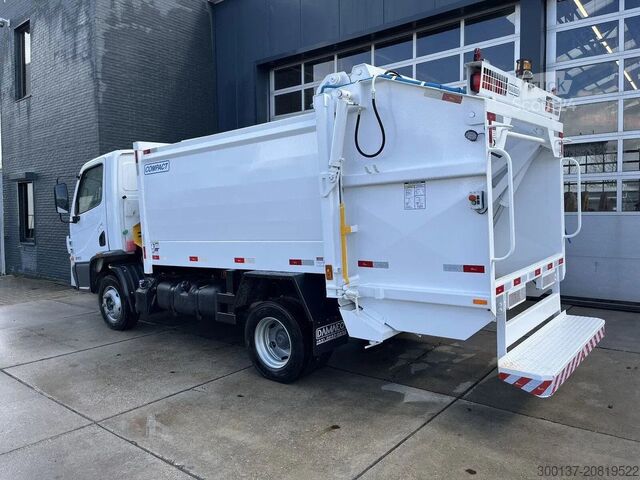 Vehicul de colectare a deșeurilor Mercedes-Benz Accelo 815 4x2 Garbage Compactor (2 units) Acce...