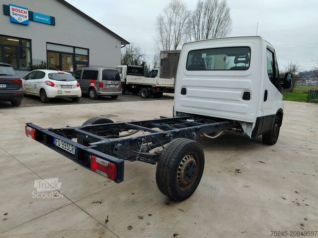 Transporter Fahrgestell Iveco DAILY 35S 13 2.3 MJT