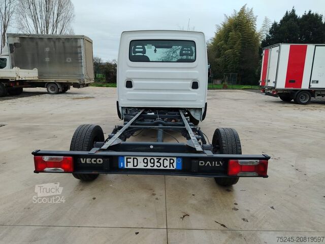 Transporter Fahrgestell Iveco DAILY 35S 13 2.3 MJT