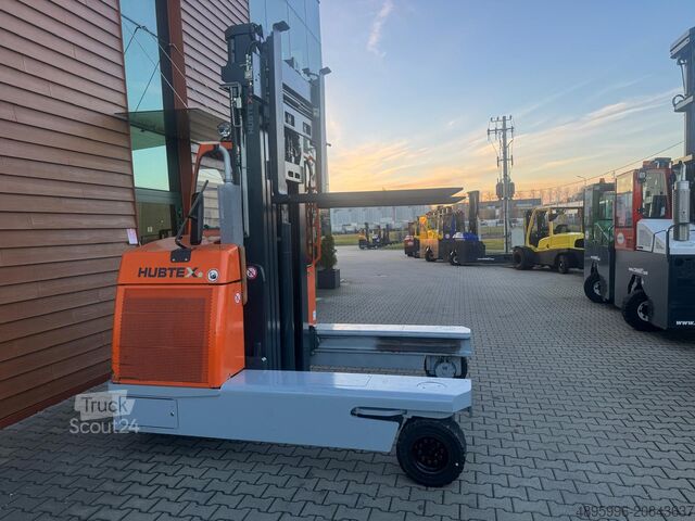 4-way forklift Hubtex DQ45 / 4500 kg/ Triplex /Only 3309 h
