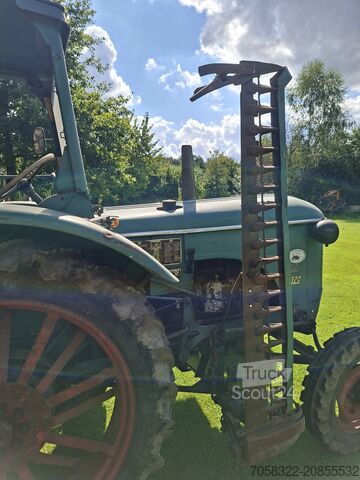 Vintage tractor Hanomag R324