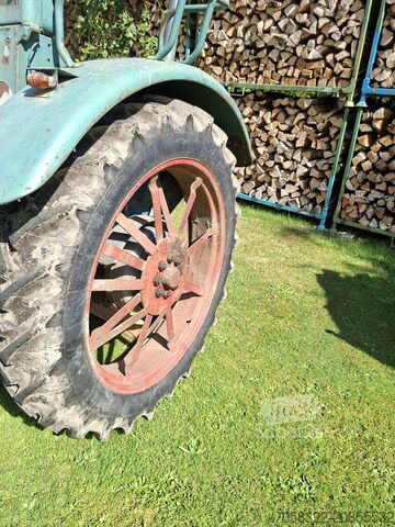 Vintage tractor Hanomag R324