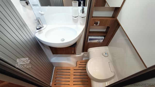 Półzintegrowany kamper LAIKA Ecovip Titanio L 2009