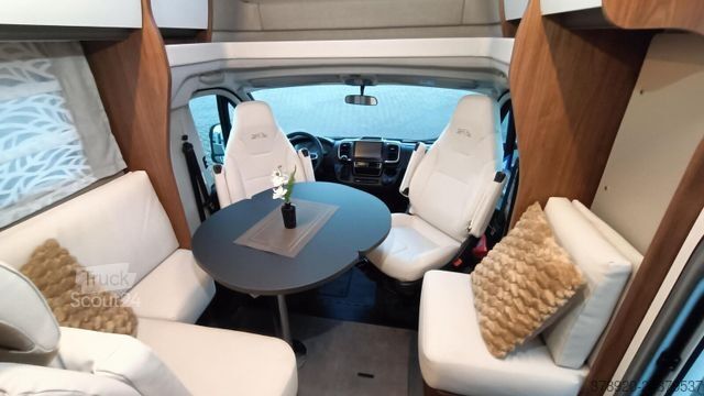 Półzintegrowany kamper LAIKA Ecovip Titanio L 2009