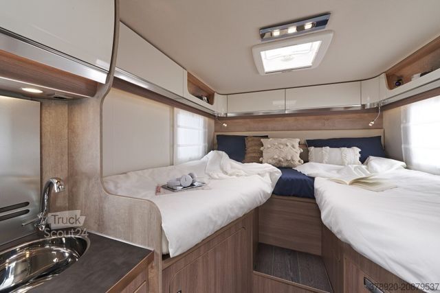 Półzintegrowany kamper LAIKA Ecovip Titanio L 2009