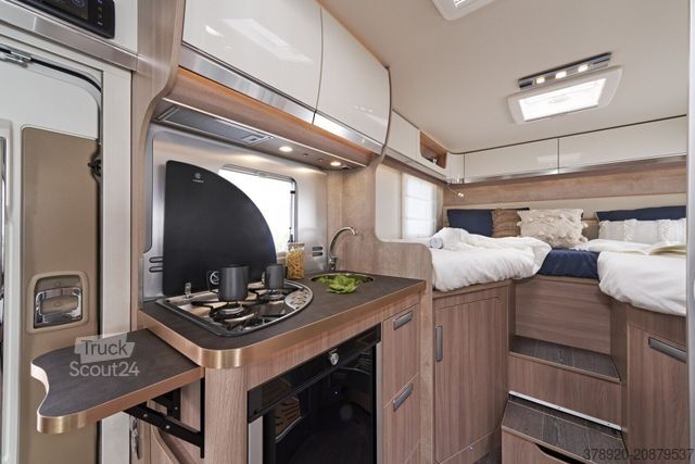 Półzintegrowany kamper LAIKA Ecovip Titanio L 2009