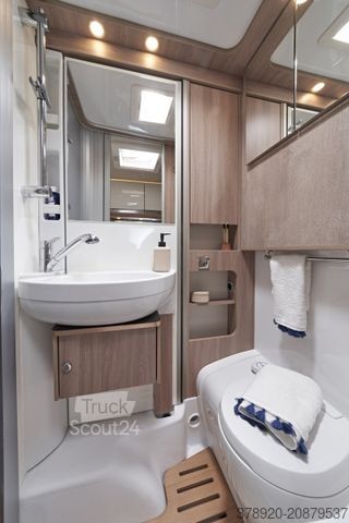 Półzintegrowany kamper LAIKA Ecovip Titanio L 2009