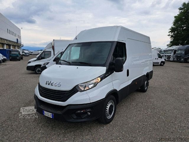 Furgone IVECO 35S16