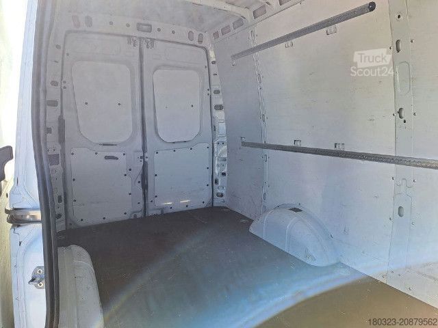 Furgone IVECO 35S16V