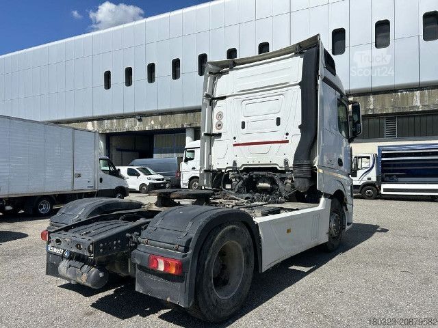 Tractor estándar Mercedes-Benz Mercedes Actros 1851