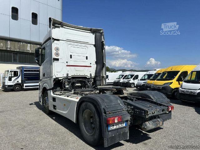 Tractor estándar Mercedes-Benz Mercedes Actros 1851