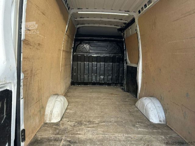 Furgoneta IVECO 35S14