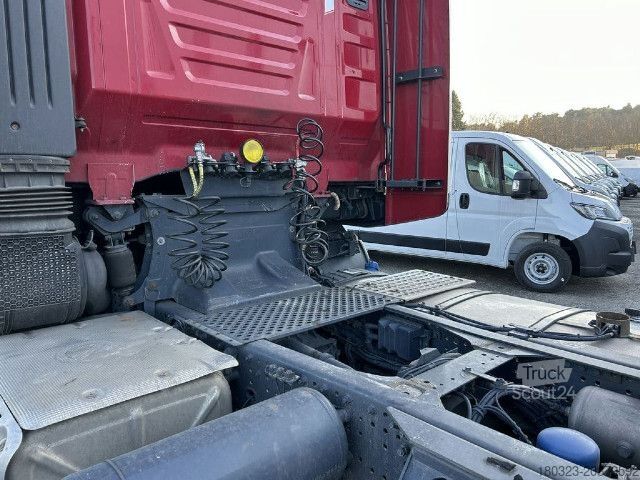 Tractor estándar IVECO AS440S48