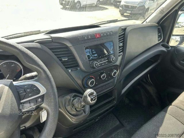 Camión de plataforma IVECO 35C14