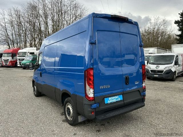 Furgone IVECO 35S14