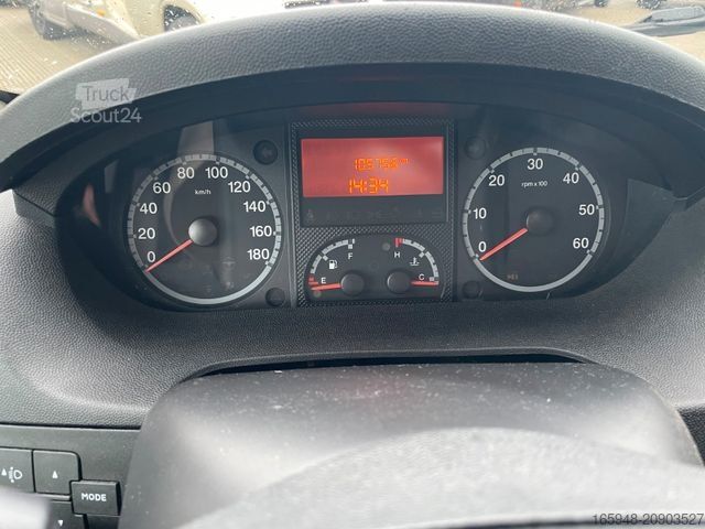 Półzintegrowany kamper SUNLIGHT T64 *Teilintegriert mit cleverer Raumaufteilung*