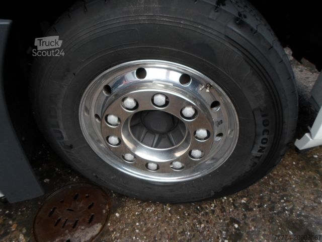 Standardni vlačilec VOLVO FH 460 XL/ VOLLSPOILER