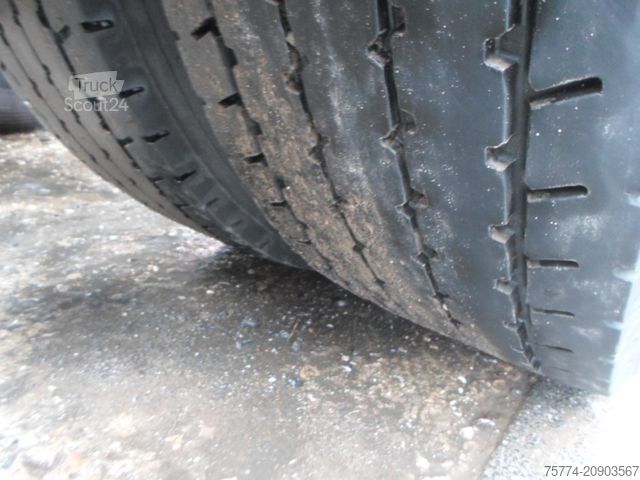 Standardni vlačilec VOLVO FH 460 XL/ VOLLSPOILER