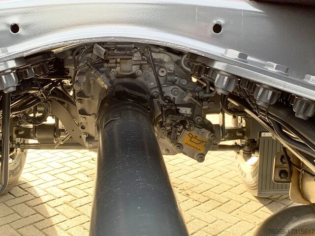 Chasis con cabina Mercedes-Benz Zetros 2045 Chassis Cabin