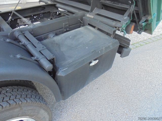 Трьохсторонній самоскид-фургон MERCEDES-BENZ 818 Vario DOKA Dreiseitenkipper