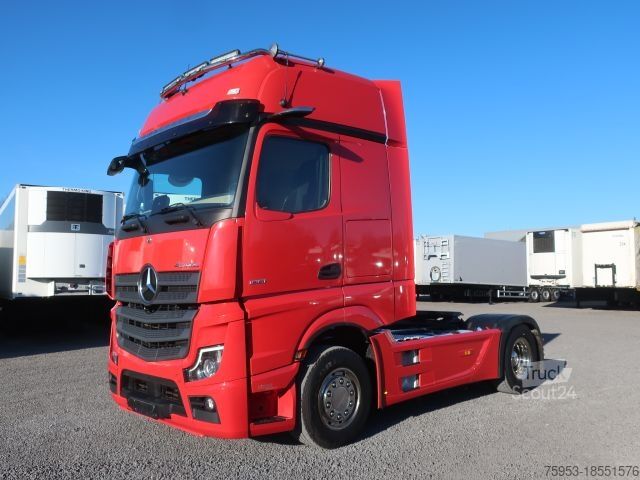 Standarta traktora vienība Mercedes Benz 1851 LS Actros Gigaspace Retarder