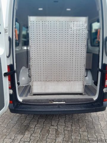 Minibus VOLKSWAGEN Crafter Rollstuhlrampe org 149 Tkm bis 9 Sitze