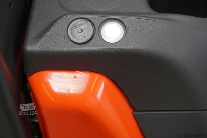 Préparateur de commandes à grande hauteur Linde N 20 1115-00