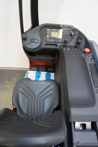 Chariot à mât rétractable Linde R 20 1120