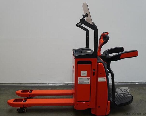 Elektrische meelooppallettruck met sta-platform Linde T 20 AP 1156-00