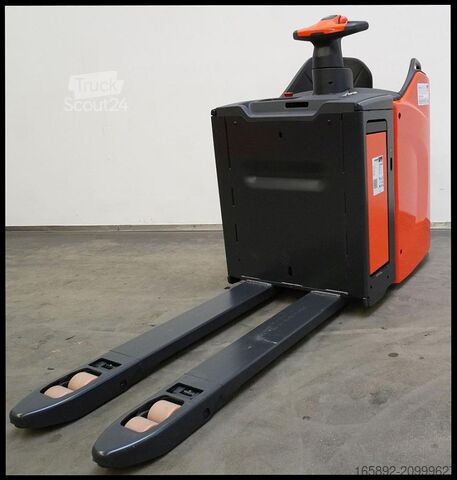 Elektrische meelooppallettruck met sta-platform Linde T 20 SP 1156-00