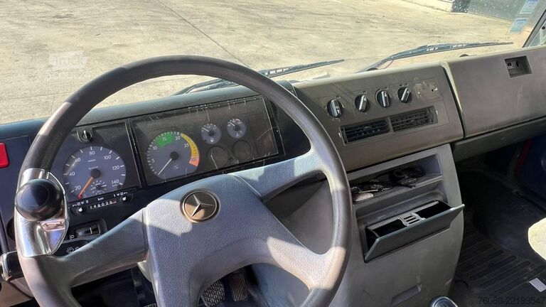 Platte bak Mercedes-Benz Vario 614 (BELGIAN TRUCK / CAMION BELGE / LAMES...