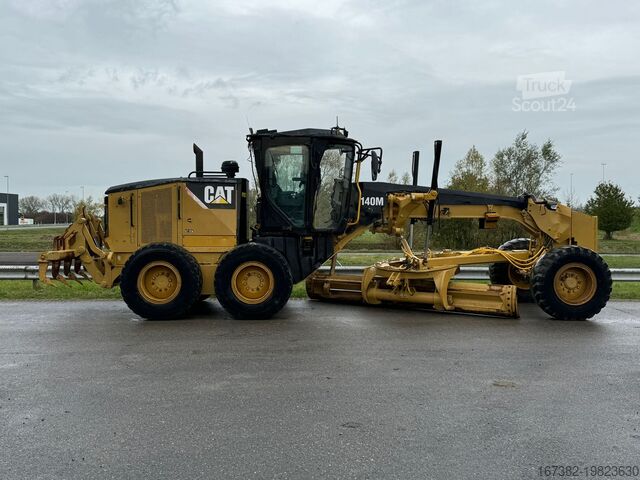 Grader Caterpillar 140M