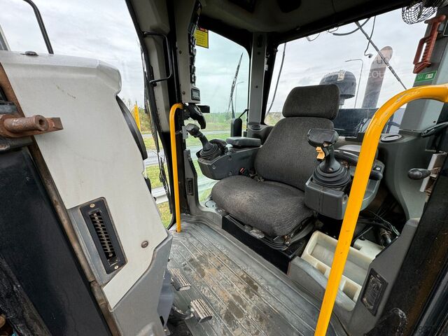 Grader Caterpillar 140M